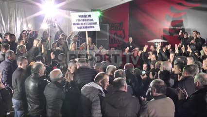 Report TV -  Ja si e kaluan natën e nëntë protestuesit e opozitës