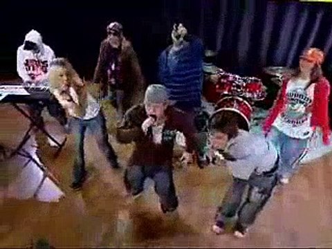 Domates Rıza ve Grubu - Arka Sıradakiler