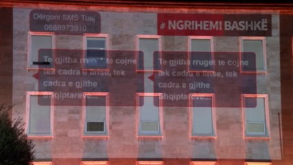 Report TV - PD i kërkon Ramës largimin me SMS në murin e Kryeministrisë