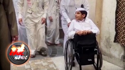 Perjuangan Pemuda Tak Memiliki Kaki Menjalani Umroh - Hot Shot 04 Juni 2017