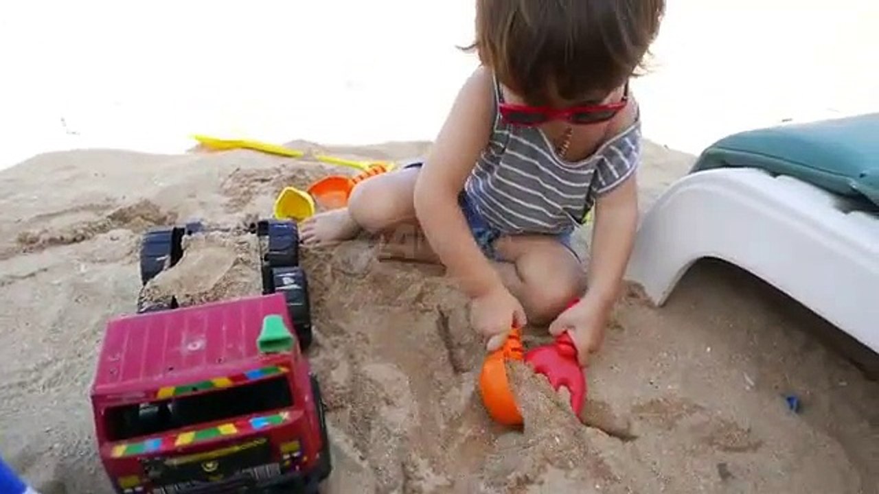 El Barack Alexander Sama Mama Jessica Iskandar Liburan di Pulau Bali