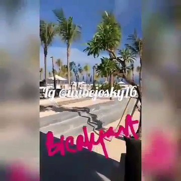 El Barack Alexander Sarapan Sama Mama Jessica Iskandar di Hotel Pulau Nusa Lembongan Bali