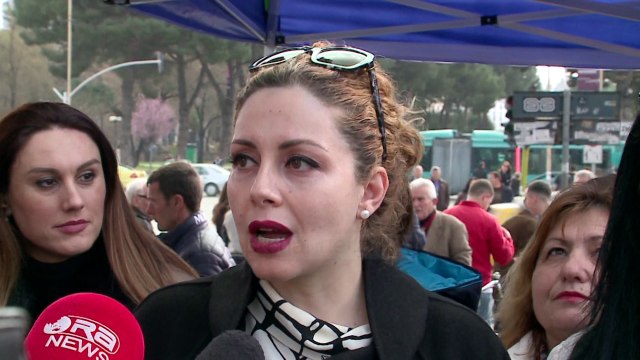 Peticioni pro Vettingut, vijon firmosja në Durrës dhe Tiranë - Top Channel Albania - News - Lajme