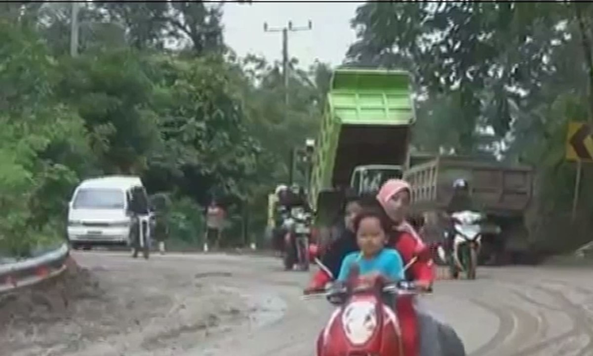 Jalan Sinjai yang Pernah Dilanda Longsor Masih Rawan