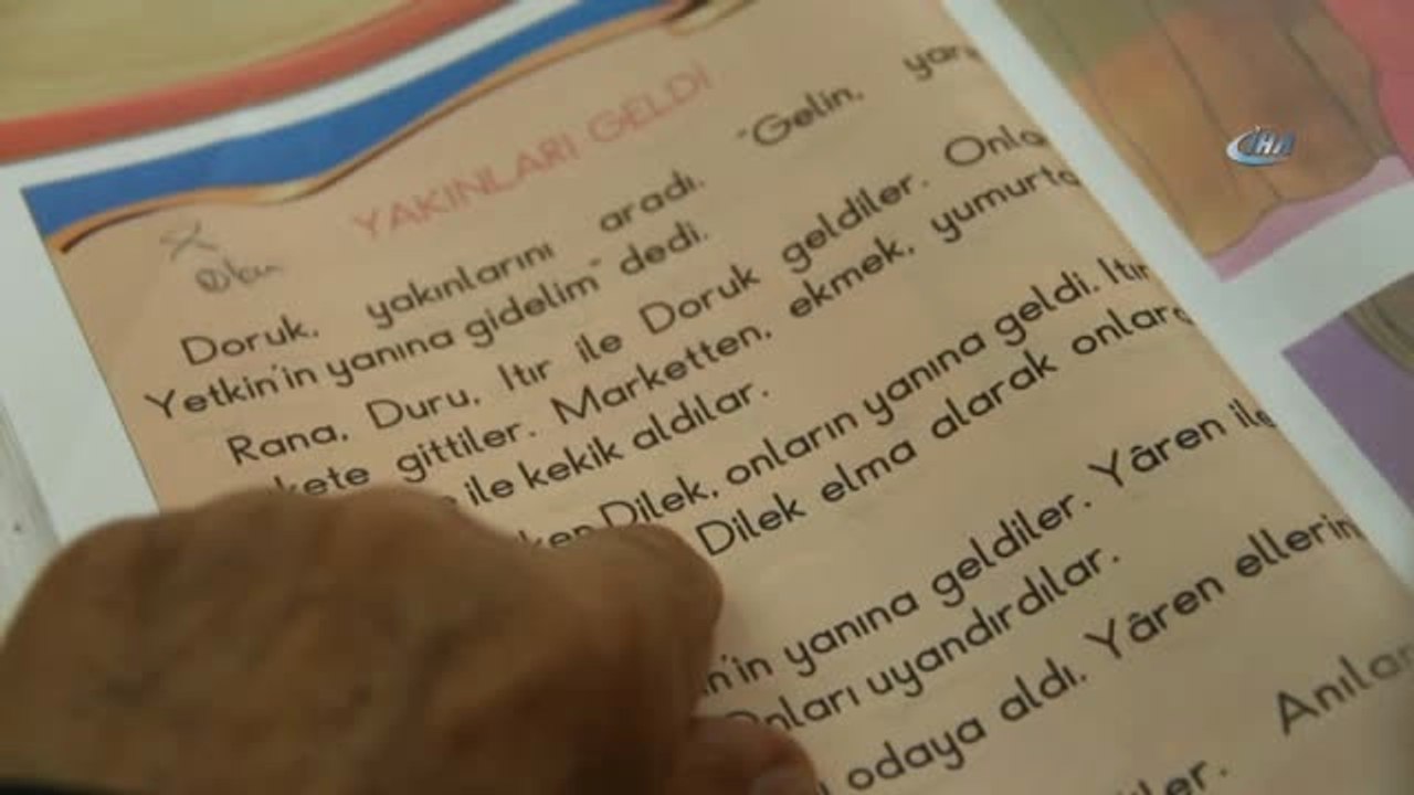 81 Yaşındaki Bayram Dede'nin Okuma Aşkı