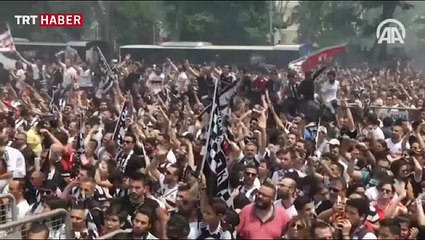 Beşiktaşlılar şampiyonluğu işte böyle kutladı...