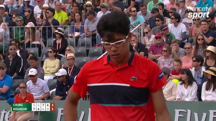 Roland-Garros 2017 : Les deux beaux points consécutifs en passing de Hyeon Chung (5-7, 4-6, 7-6, 6-0, 3-5)