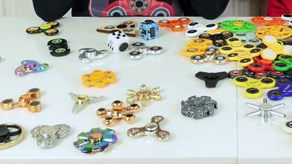 NÉO VOUS DONNE 100 HAND SPINNERS - TOUTE SA COLLECTION À GAGNER !!!