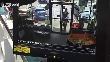 LiveLeak - Elderly Driver Smashes her 4WD through Shopfront in New York