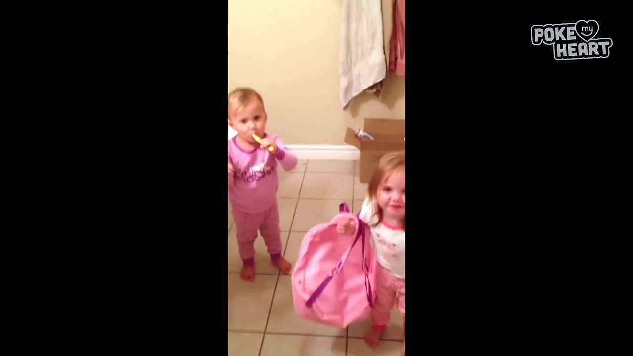 Dad Makes Daughters to Laugh Hysterically Video 2017 - Daily Heart Beat