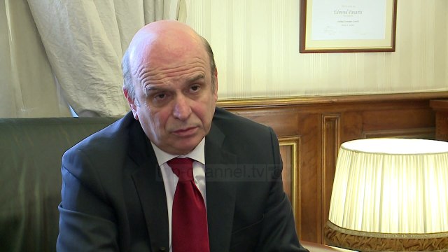 Subvencionet të varfërve; Skema e re për fermerët - Top Channel Albania - News - Lajme