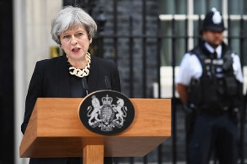 Theresa May promet d'écraser l'extremisme islamique
