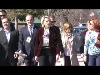 Tiranë, protesta para ambasadës së Maqedonisë