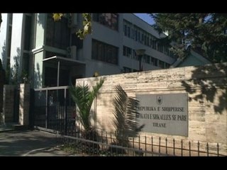 Report TV - Në pritje të ‘Vettingut’, skandal në gjykatë, mbyllet faqja e internetit