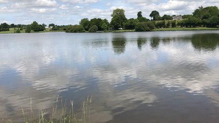 Dimanche ensoleillé : tout le monde au lac de la Dathée