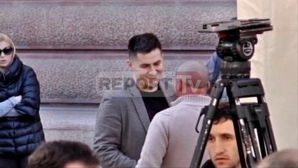 Report TV - Kërkohet nga policia, Arvit Bushati: Jam në çadër, s'më arrestojnë dot