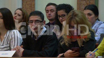 Mogherini: Debatet politike te bëhen në Parlament