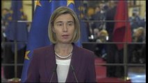 Ora News - Mogherini në Shqipëri: Bojkoti bllokon vettingun, rrezikohet integrimi-Deklarata e plotë