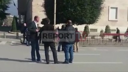 Report TV - Rama kalon pranë çadrës së protestuesve të PD