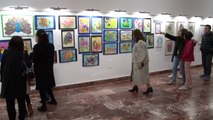 Report TV - Nxënësit e shkollës “Albanët” hapin ekspozitë pikture