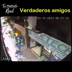 Los verdaderos amigos no se abandonan