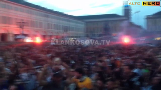 Torino, tifozët lëndohen nga paniku i sulmeve terroriste - 04.06.2017 - Klan Kosova