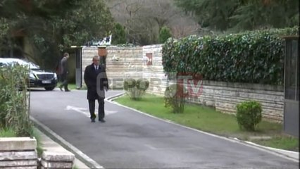 Report TV - Mbyllet takimi Rama, Ruci Meta Xhafa në vilën qeveritare