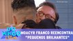 Moacyr Franco chora ao reencontrar crianças do Pequenos Brilhantes