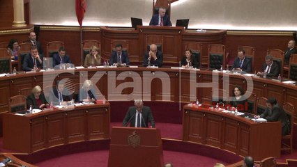 Tải video: Vetting-u, juristët: Kuvendi shkeli Kushtetutën