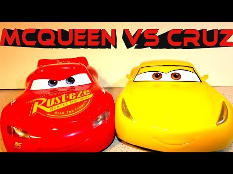 Lightning McQueen Cars 3  VS Cruz Ramirez Cars3  from Mattel by Pixar