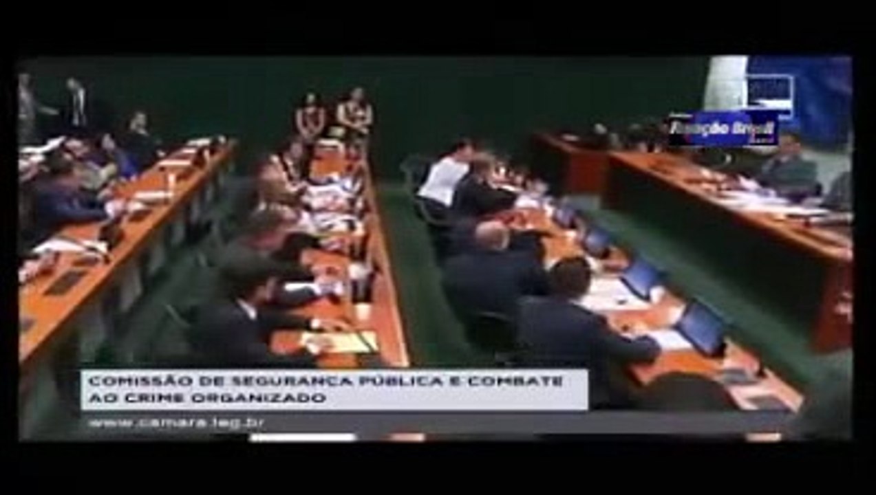Globo provoca militares e se dar mal
