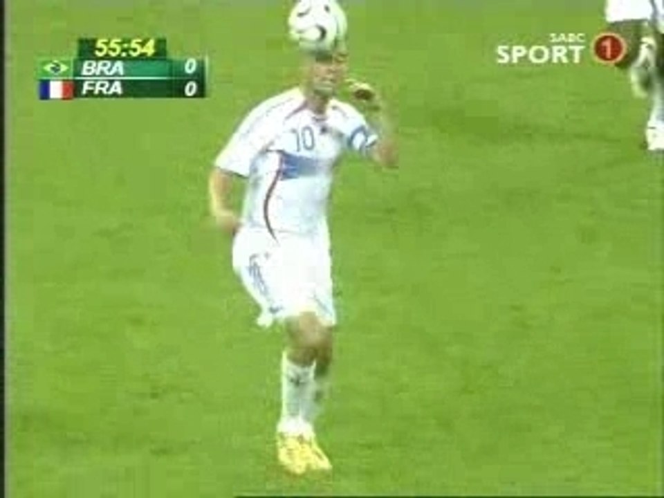 Zidane : Sombrero a Ronaldo