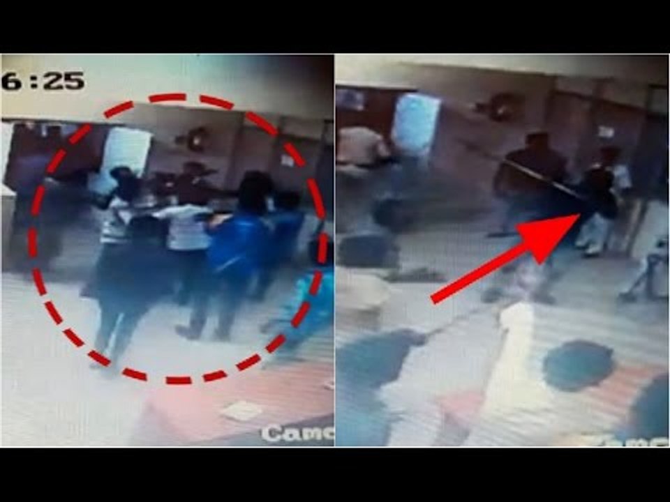 Two  Group Members Fights Each Other In Kolar Hospital