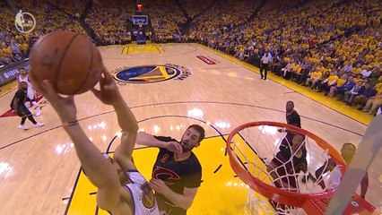 Durant Feeds McGee For the AMAZING Alley-oop Slam -  Cavaliers vs Warriors - Game 2 - NBA Finals - 04.06.2017