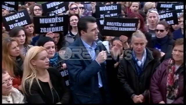 Dita e gruas - Basha: Zgjohuni nga gënjeshtra komuniste, 8 Marsi nuk është festë