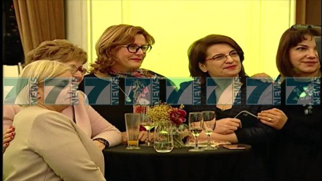 RAMA FESTON 8 MARSIN ME GRATE - News, Lajme - Kanali 8