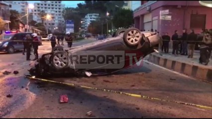 Report TV - Aksident në Vlorë  Audi A6 përmbyset në rrugë