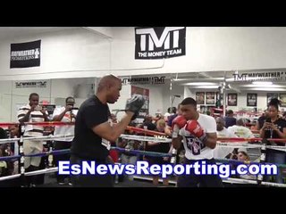 boxing star andrew tabiti working out at floyd mayweather boxing gym - EsNews