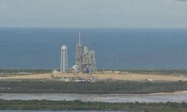 Spacex Luncurkan Roket Perdana Kirim Logistik ke Antariksa