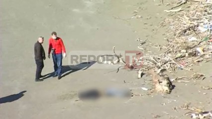 Report TV - Vlorë, gjendet një kufomë e mbuluar me rërë në Zvërnec