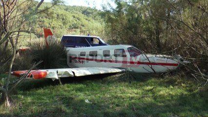 Report TV - Avioni i rrëzuar në Ishëm hiqet nga Shqipëria, u dorëzohet italianëve