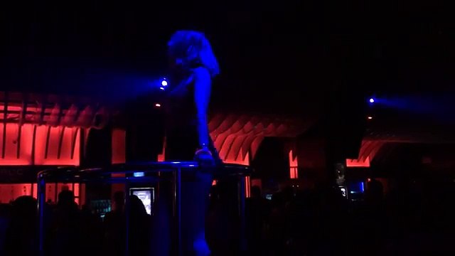 Bangkok Nightlife After Hours Clubs - Sexy Coyotes Dancing