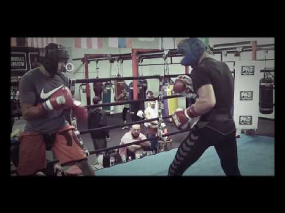 Mean Machine Sparring David Figueroa - esnews boxing