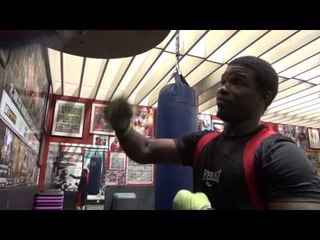 Boxing star JAS PHIPPS working out - EsNews Boxing