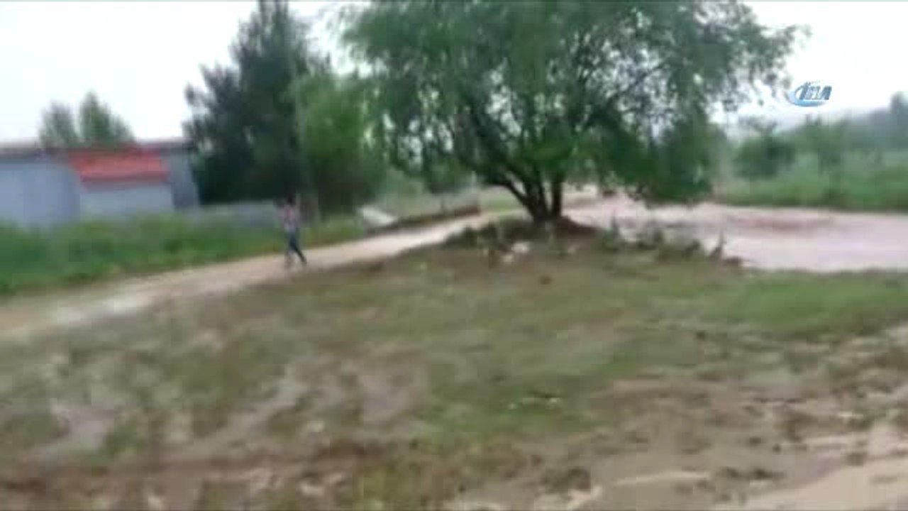 İnönü'de Yağmur Sele Neden Oldu