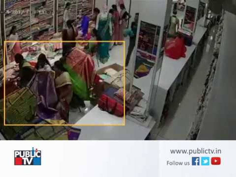 Women Who Came in Car Steal 15 Sarees Worth Aro...