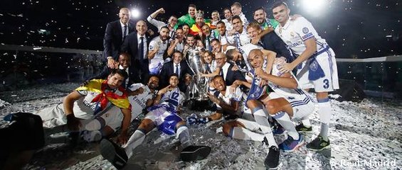 Real Madrid CELEBRATING 12ª UCL TROPHY AT CIBELES - La Duodecima - 05.06.2017 HD