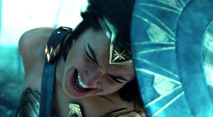 Wonder Woman - Spot Officiel (VOST) - Gal Gadot