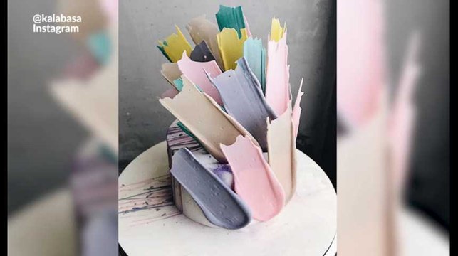 Les gâteaux de cette pâtisserie russe sont magnifiques (mais durs à couper)