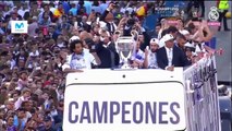 L'accueil triomphal des footballeurs du Real après la finale de la Ligue des Champions